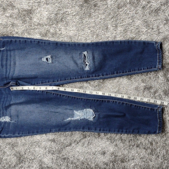 Maurice's Small X-Short mid rise Distressed slightly stretchy jeans - Picture 11 of 12
